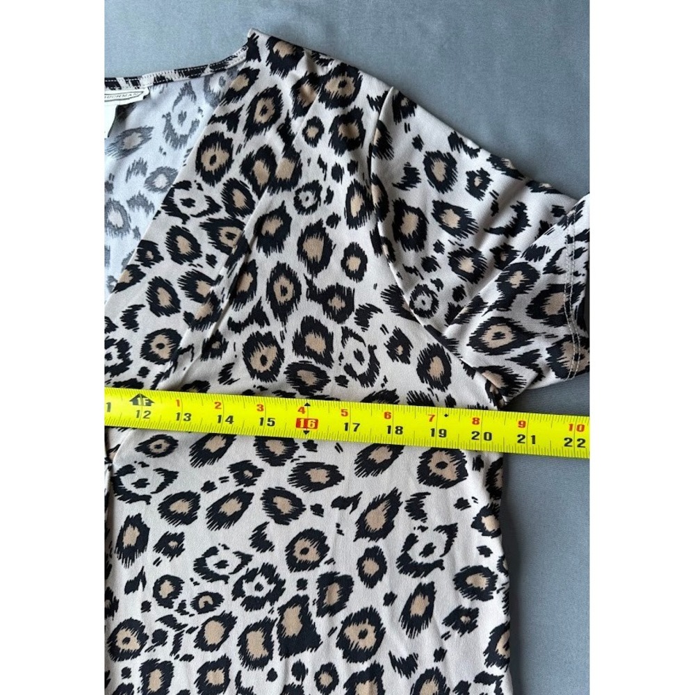 Dana Buchman Top Women Large Multicolor Leopard Print Short Sleeve VNeck Stretch - Picture 7 of 15